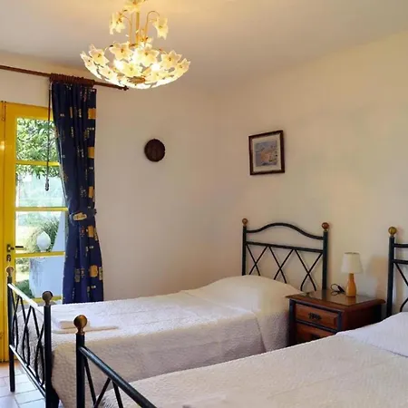 Dom wakacyjny Comfortable House In With Shared Pool *